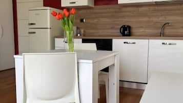 Apartment, Balcony, Garden View | Private kitchen