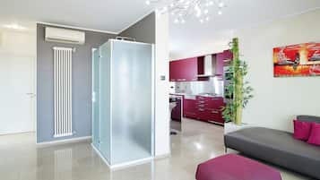 Leilighet, spabadekar, utsikt mot innsjø | Innvendig