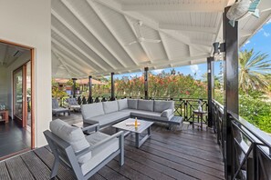 Property grounds - A beautiful villa near the beach, with a beautiful view (Willemstad)