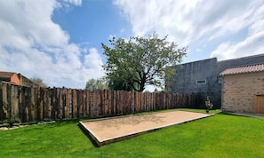 Property grounds - Autrefois-ici, Cozy House Near the City Center (Brioude)