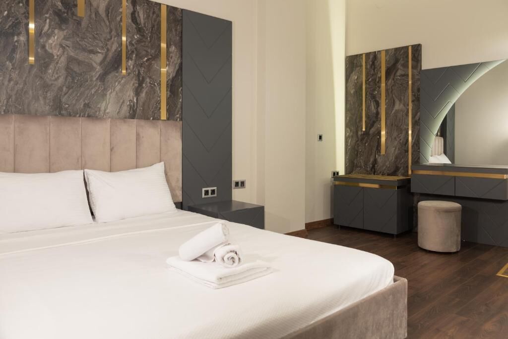 Cortinas blackout, quartos à prova de som, ferros/tábuas de passar roupa