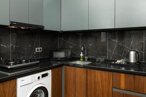 高級套房, 海景 | 私人廚房 | 電冰箱、微波爐、爐台、兒童餐椅