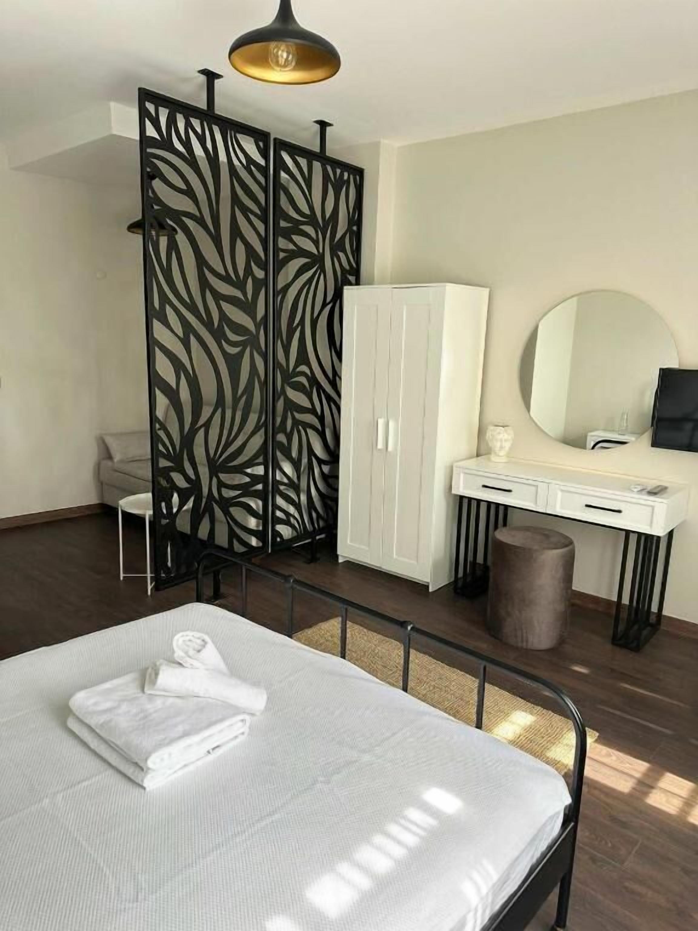 Quarto família, sacada, vista para a cidade | Cortinas blackout, quartos à prova de som, ferros/tábuas de passar roupa