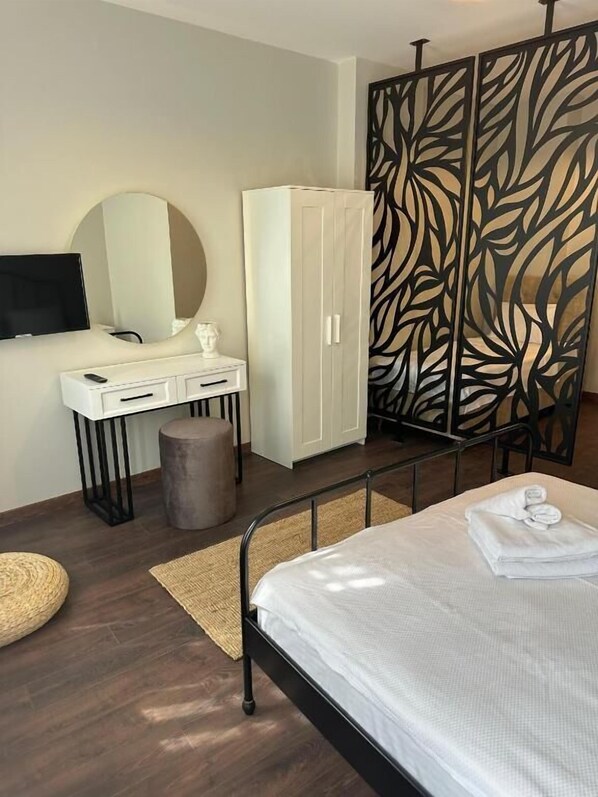 Quarto família, sacada, vista para a cidade | Cortinas blackout, quartos à prova de som, ferros/tábuas de passar roupa