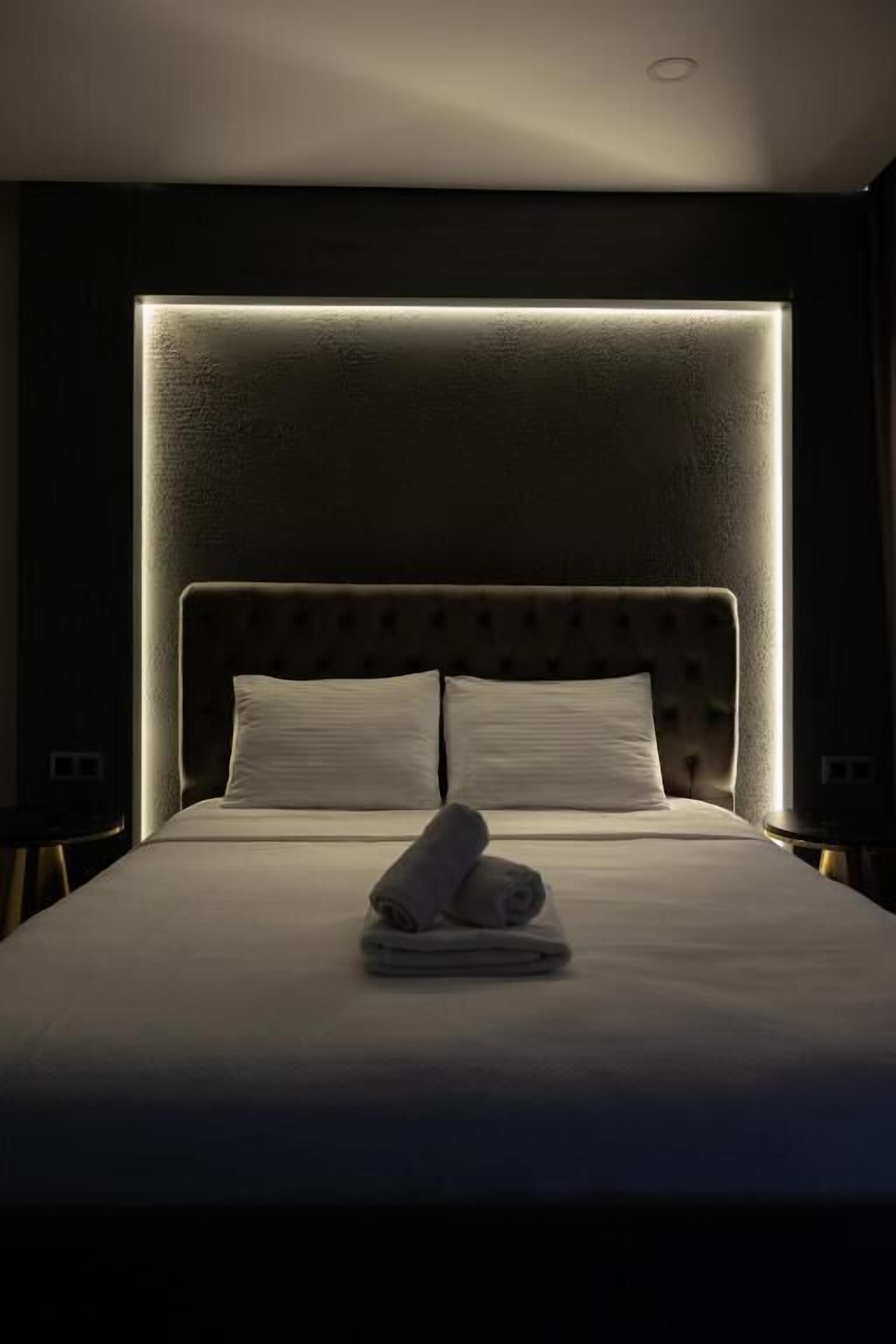 Suíte premium, sacada, vista para o mar | Cortinas blackout, quartos à prova de som, ferros/tábuas de passar roupa