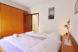 Apartment, 2 Bedrooms, Patio, Garden View - Comfy Holiday Home in Zambratija (Umag)
