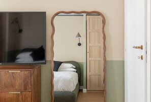 2 bedrooms, iron/ironing board, travel cot, free WiFi - CS Trastevere Glorioso Signature Apt. (Rome)