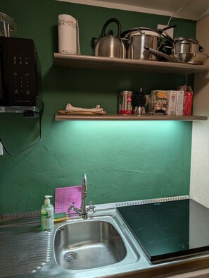 Refrigerador, microondas, parrilla de estufa y lavavajillas