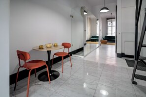 Premium Studio Suite | In-room dining - RentPlanet - Apartament Lelewela (Wrocław)