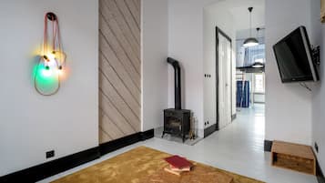 Premium Studio Suite | Living area