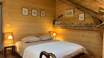 Fer et planche Ă repasser, draps fournis