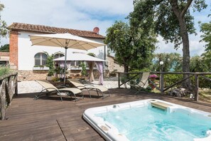 Terrace/patio - Villa Bastiano with private pool - My Rental Homes (Monsummano Terme)