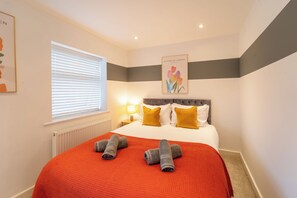 4 bedrooms, iron/ironing board, free WiFi, bed sheets