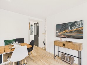 Dining - Nice apartment for 2 people, 350 m from the beach (Batz-sur-Mer)