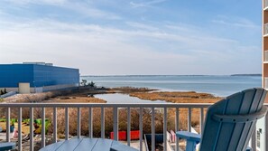 Property grounds - Makai 206: Bright, Updated Condo, Hotel Amenities, Next Door to Convention Center (Ocean City)