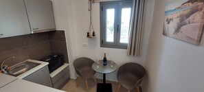 Private kitchenette - Selinopetra Rooms (Elafonisos)