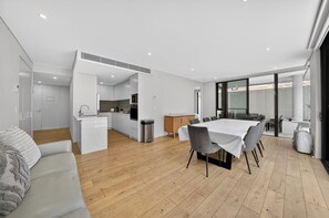 Interior - 250SQM Cosy Bondi Escape | Luxe 3BR + Parking (Bondi Beach)