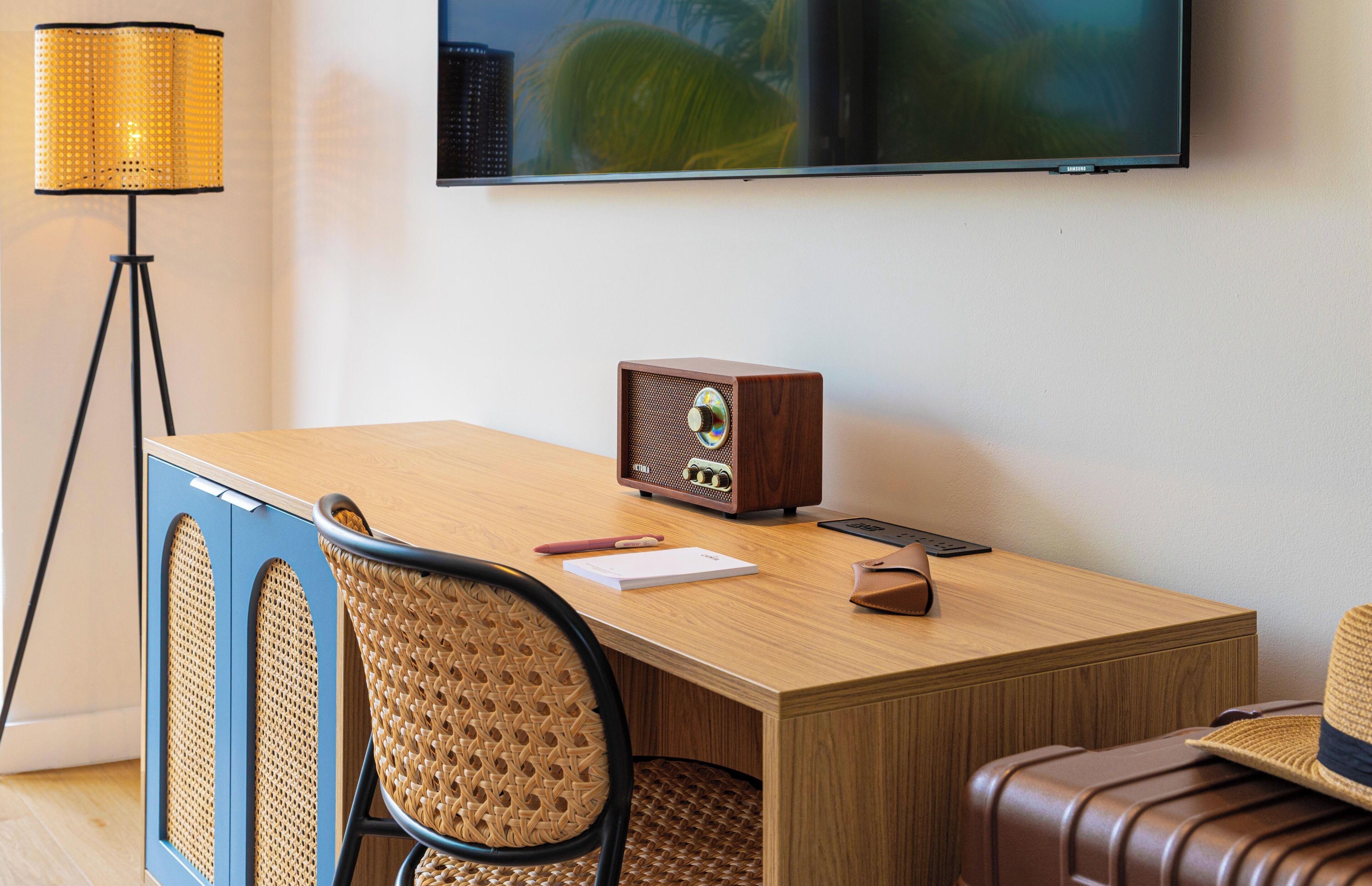 Espace de travail pour ordinateurs portables, accès au Wi-Fi (inclus)