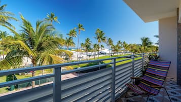 Huoneisto, valtamerinÀköala (Spacious Suite) | Parveke