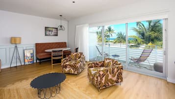 Hotel | Spacious Ocean View Suite | Living area