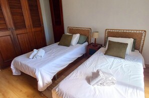 6 chambres, fer et planche Ă repasser, Wi-Fi, draps fournis