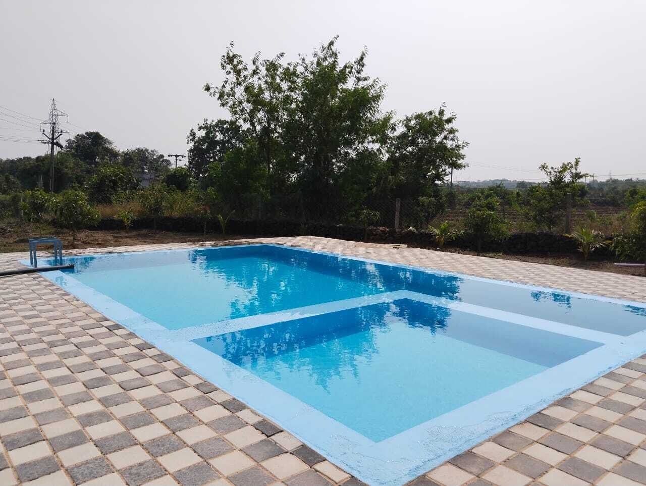 Kolam renang terbuka 