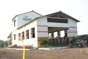 Exterior - Jay Jalaram Farm and Restaurant (Sangodra)