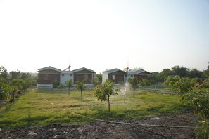 Property grounds - Jay Jalaram Farm and Restaurant (Sangodra)