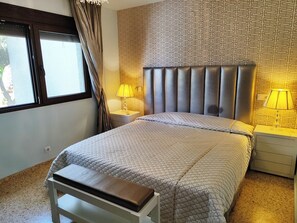 Iron/ironing board, Internet, bed sheets - Villa with seaviews on walking distance from sea (Benissa)