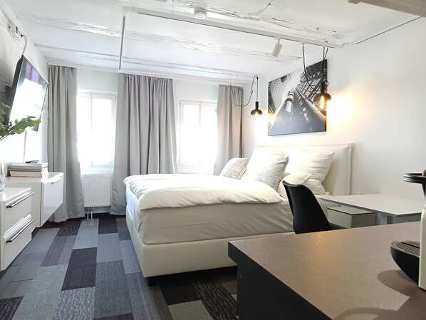 1 Schlafzimmer, Zimmersafe, Schreibtisch, kostenloses WLAN