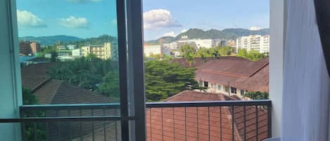 Condo, 1 Bedroom, Accessible, Smoking | Balcony