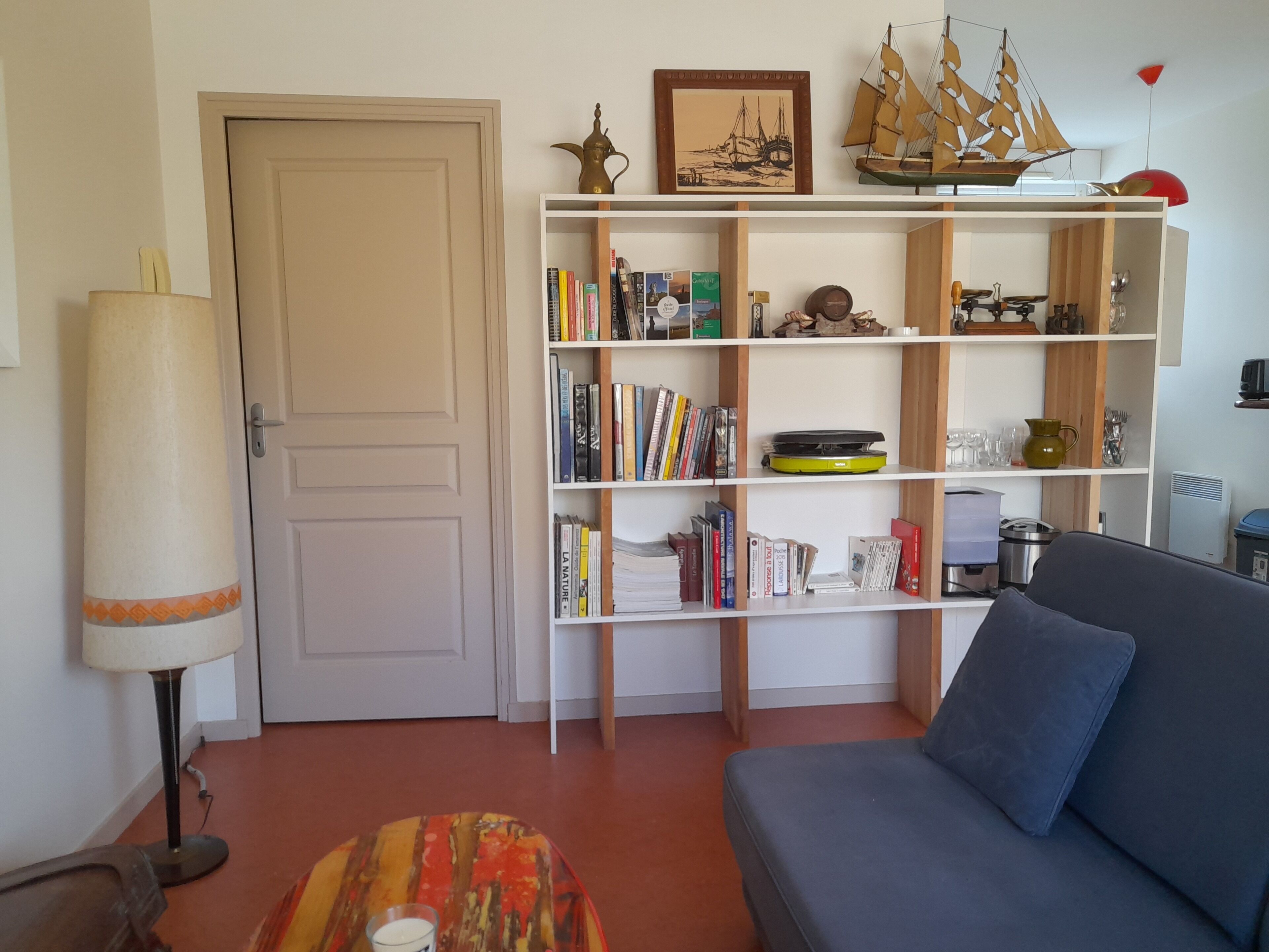Books, stereo