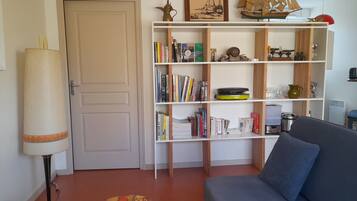 Books, stereo