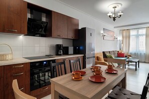 Apartment | Private kitchen | Coffee/tea maker, electric kettle - RentPlanet - Apartament Pomorska (Wrocław)