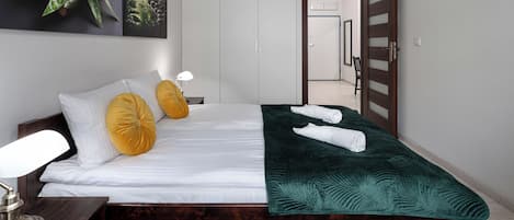 Apartment | Iron/ironing board, free WiFi