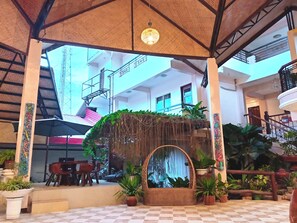 Property grounds - Balinsasayaw Guest House  (Puerto Princesa)