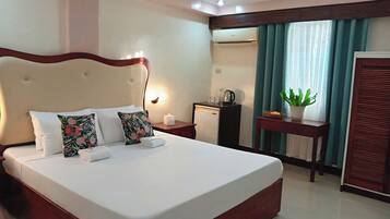 Desk, blackout drapes, iron/ironing board, free WiFi