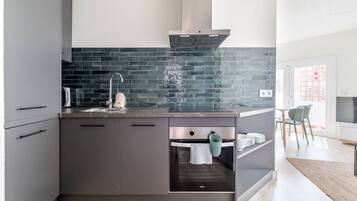 Frigorífico, microondas y lavavajillas