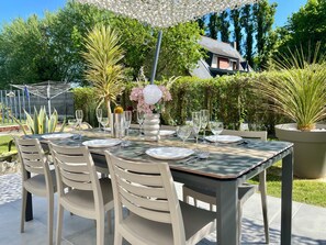Outdoor dining - Villa La Grée - 10 min walk from the beach (Sarzeau)