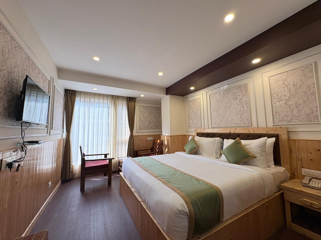 Superior Room | Laptop workspace, free WiFi