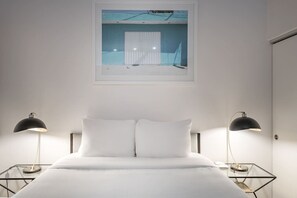 1 bedroom, iron/ironing board, WiFi, bed sheets - Historic Old Montreal Stay - Iconic Location (Montreal)