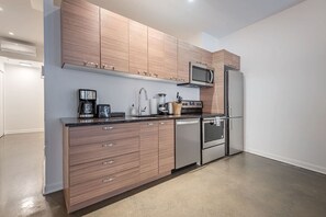 Fridge, microwave, oven, dishwasher - Historic Old Montreal Stay - Iconic Location (Montreal)