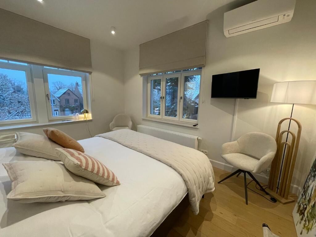 Tabla de planchar con plancha y wifi gratis 