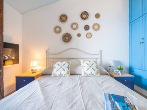 3 bedrooms, iron/ironing board, WiFi, bed sheets - Beautiful sea view:  Lovely 3-bedroom house with AC in charming Porto Tramatzu` (Porto Tramatzu)
