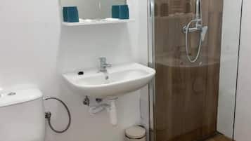 Habitació amb dos llits individuals econòmica, vistes a la ciutat, edifici annex | Bany