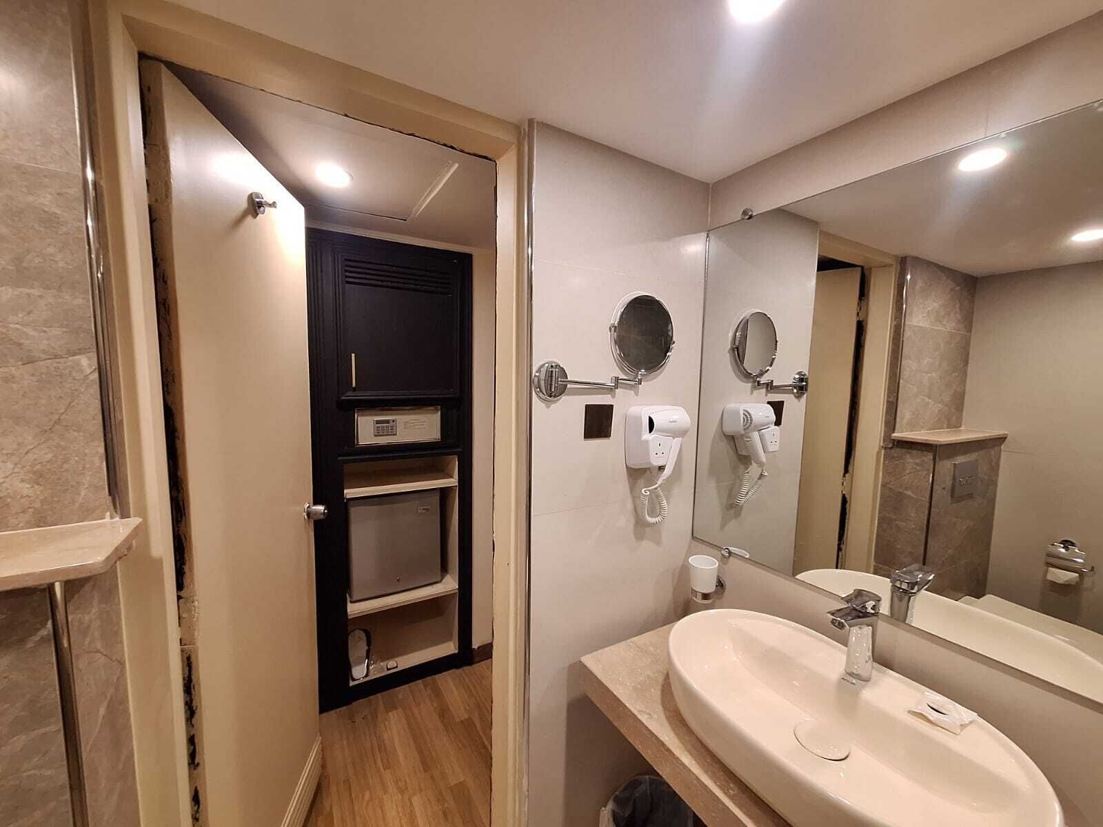 Bidet, towels, soap, shampoo