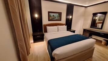 Desk, blackout curtains, iron/ironing board, free WiFi