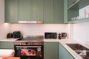 Interior - Stylish City Walk 2BR Apt Balcony Iconic Views (Dubai)