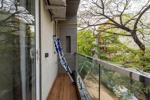 Property grounds - Fortune Home Service Apartment 3BHK, J-267 (New Delhi)