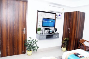 إطلالة على المدي نة